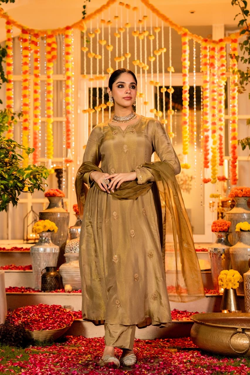 Shimmer Tissue Graceful Elegance Suit