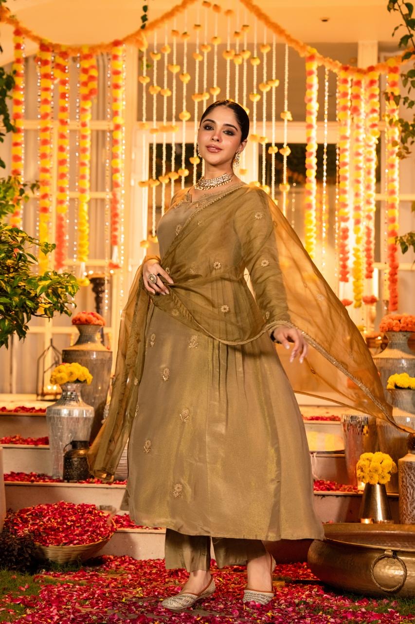 Shimmer Tissue Graceful Elegance Suit