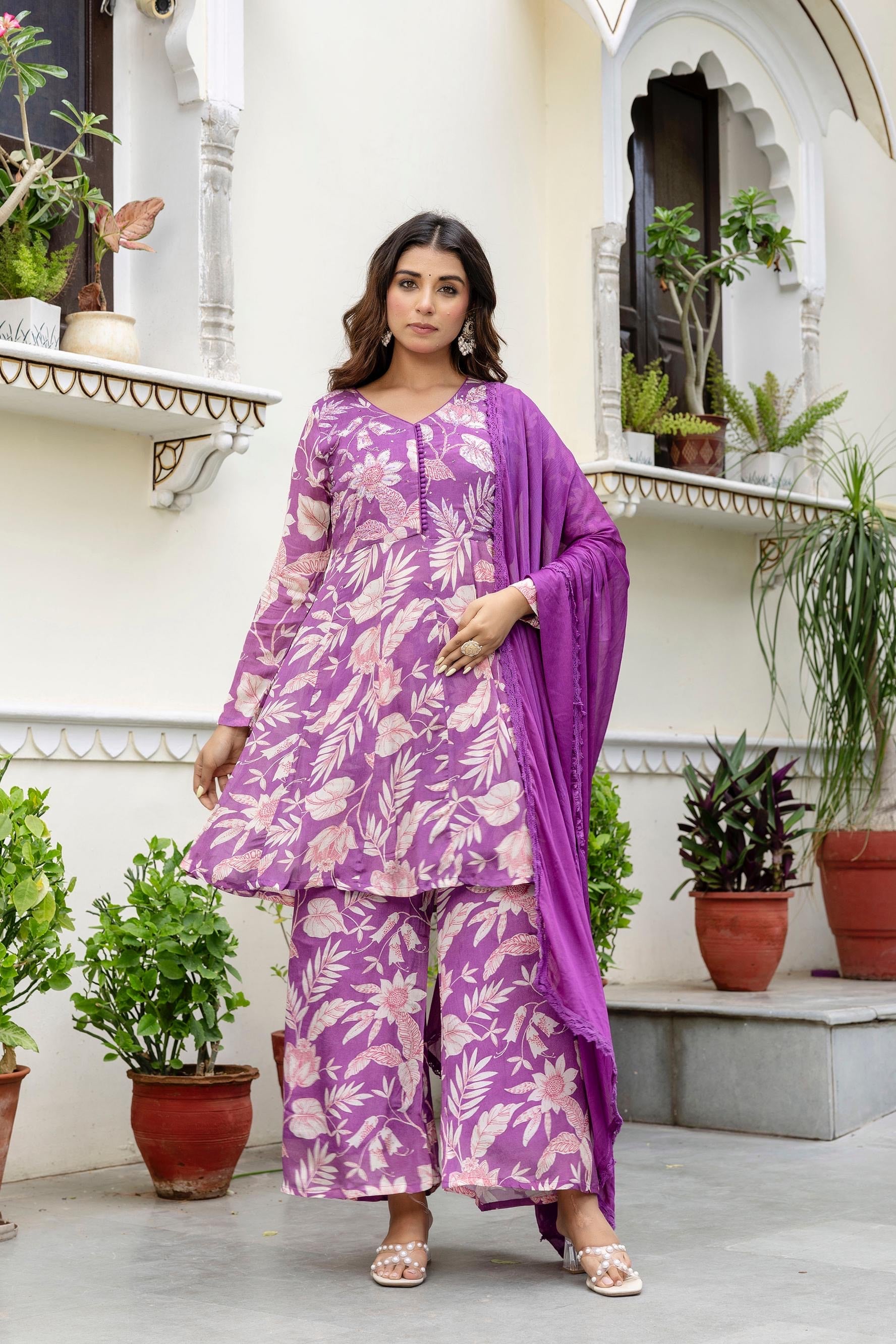 Flowerer Chinnon Suit