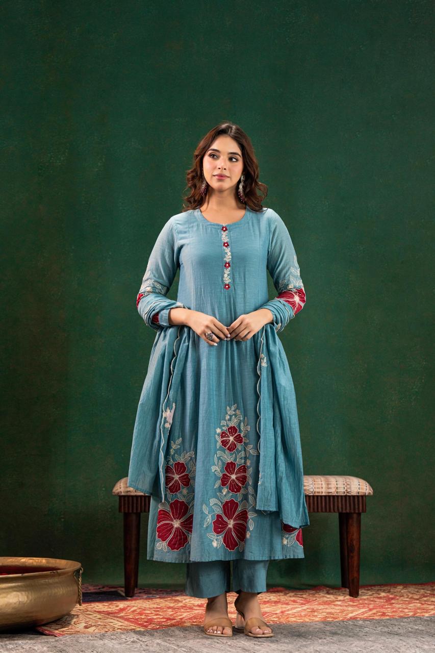 Elegant Mul Chanderi Appliqué Suit