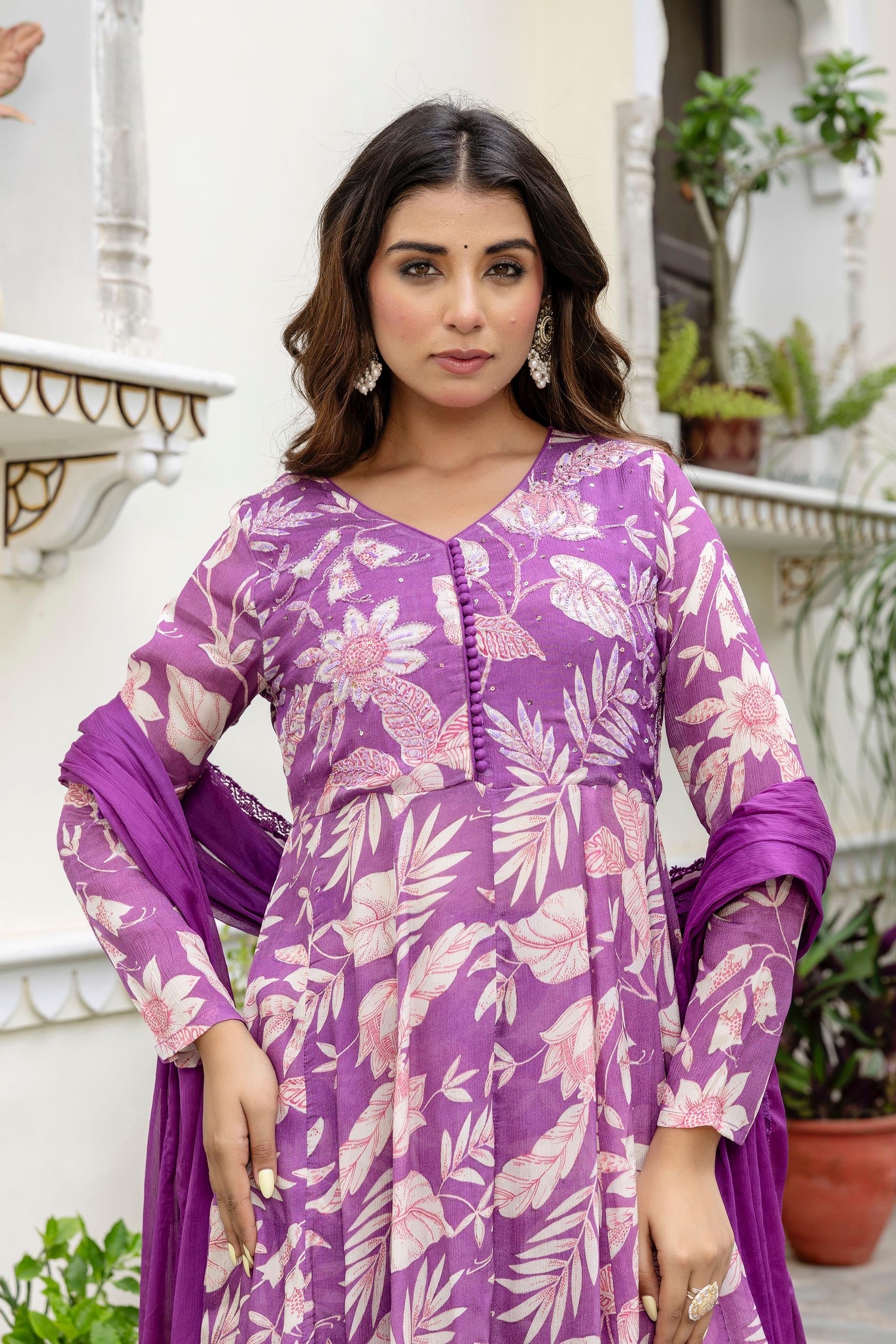 Flowerer Chinnon Suit