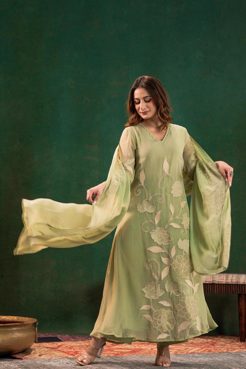 Crystal Silk Graceful Elegance Suit