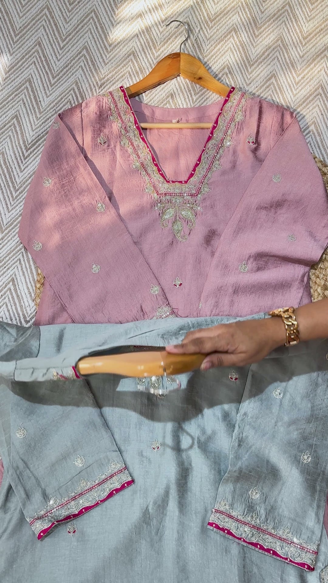 ELEGANT DOLA SILK SUIT