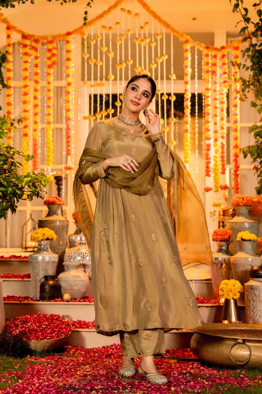 Shimmer Tissue Graceful Elegance Suit