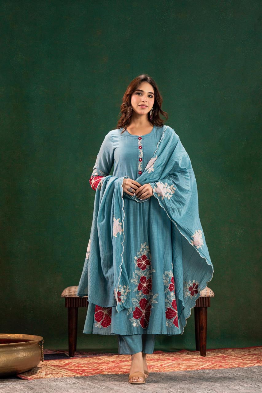 Elegant Mul Chanderi Appliqué Suit