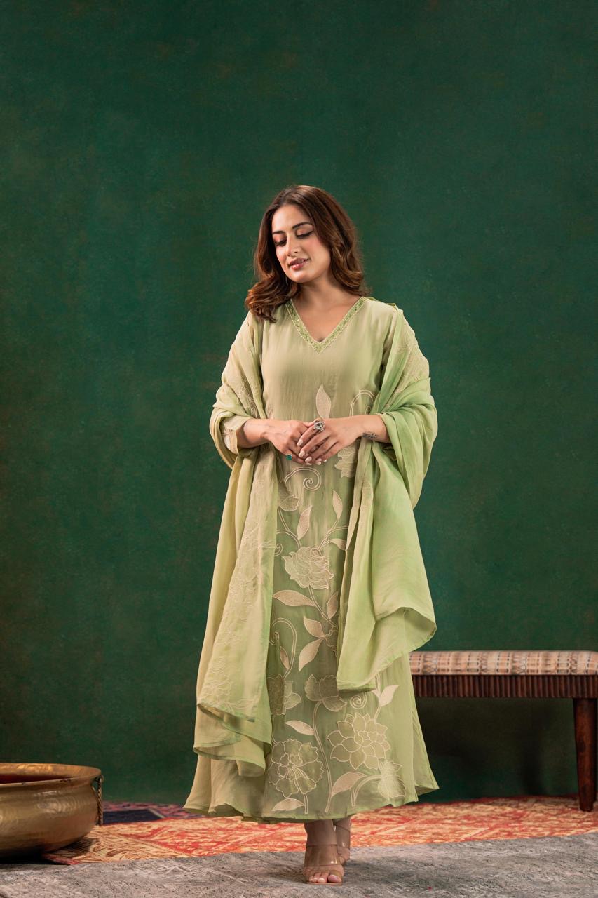 Crystal Silk Graceful Elegance Suit