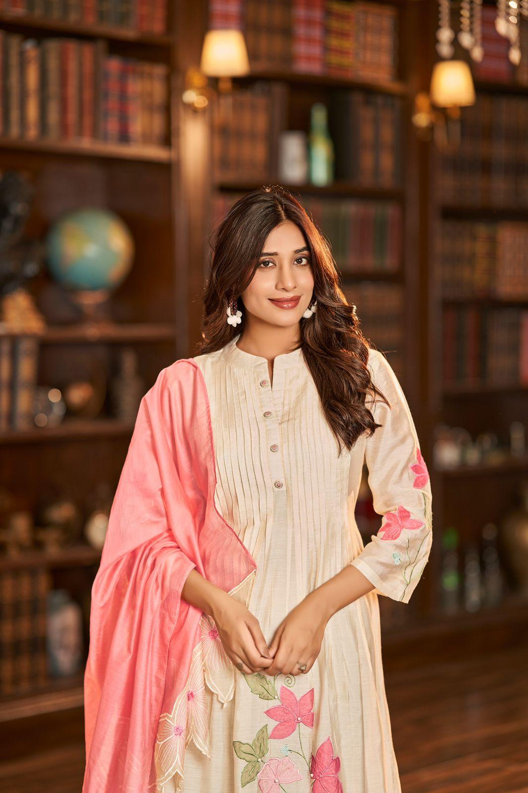 Mul Chanderi appliqué suit