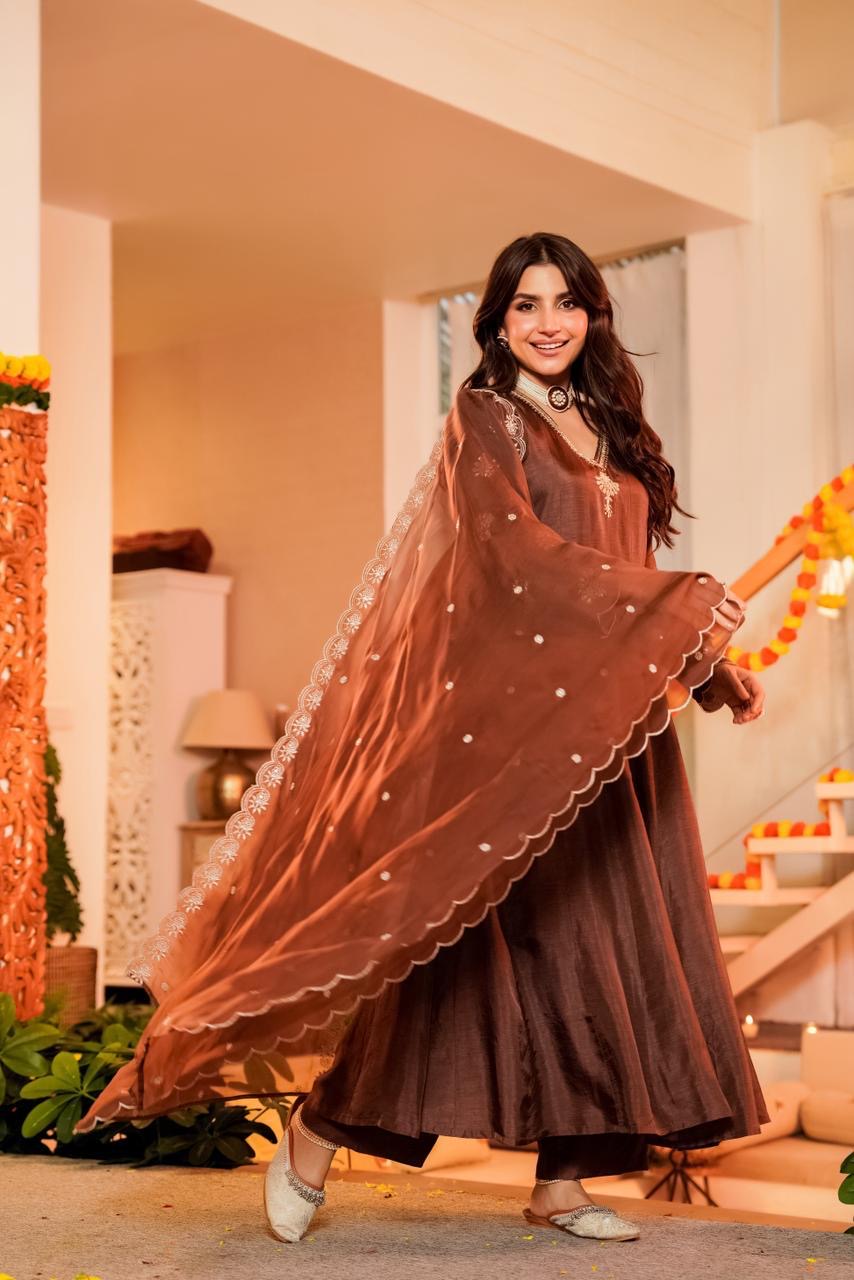 DOLA SILK SUIT HAND WORK SUIT