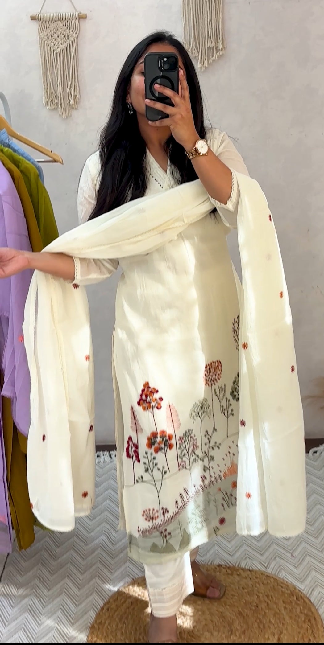 Mul Cotton Thread Work Elegant Suit