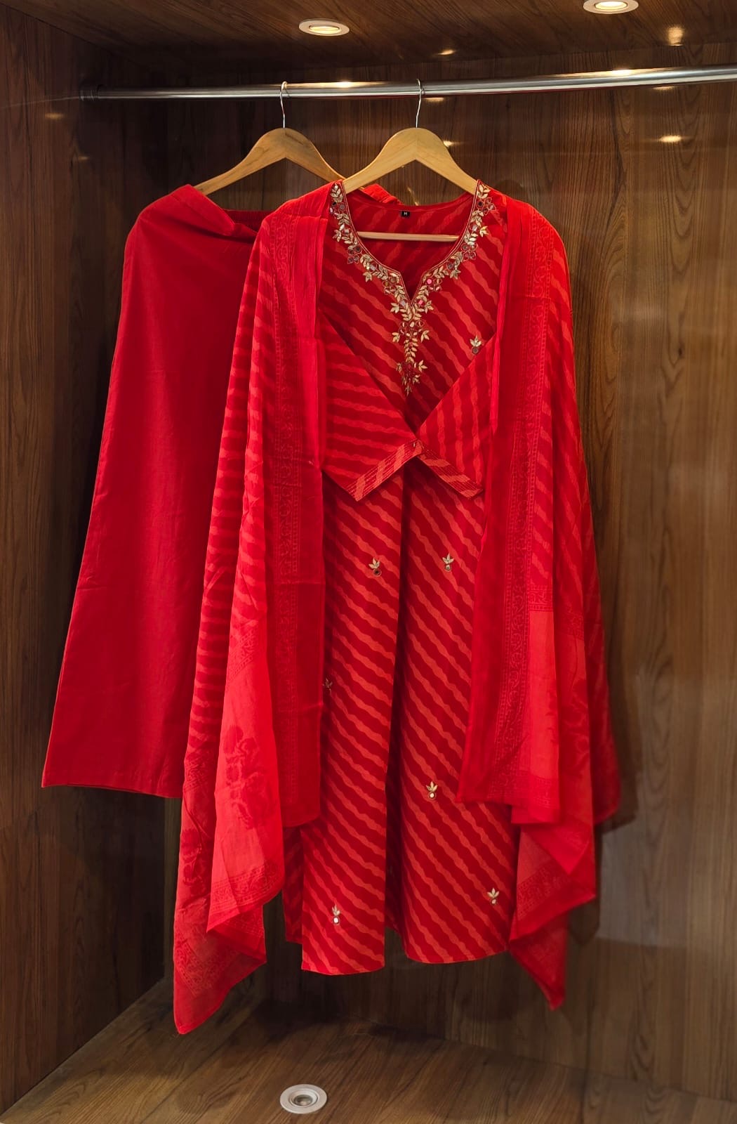 Leheriya Grace Suit Set