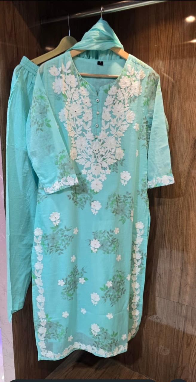 Mul Cotton Thread Work Elegant Suit