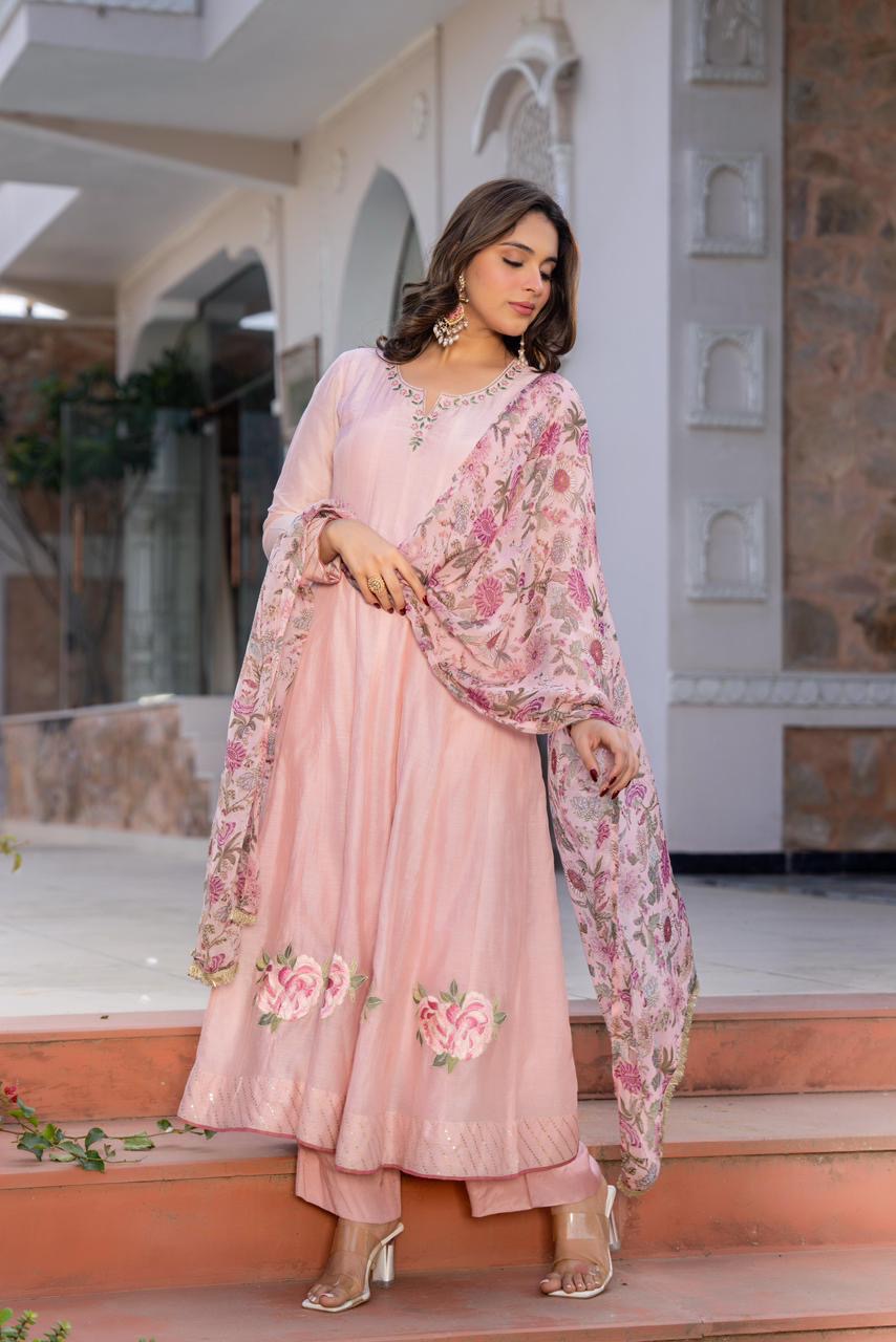 Mul chanderi Appliqué Patch Work Elegance Premium Suit.