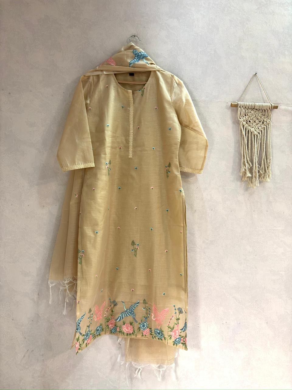 Kota Doriya Suit