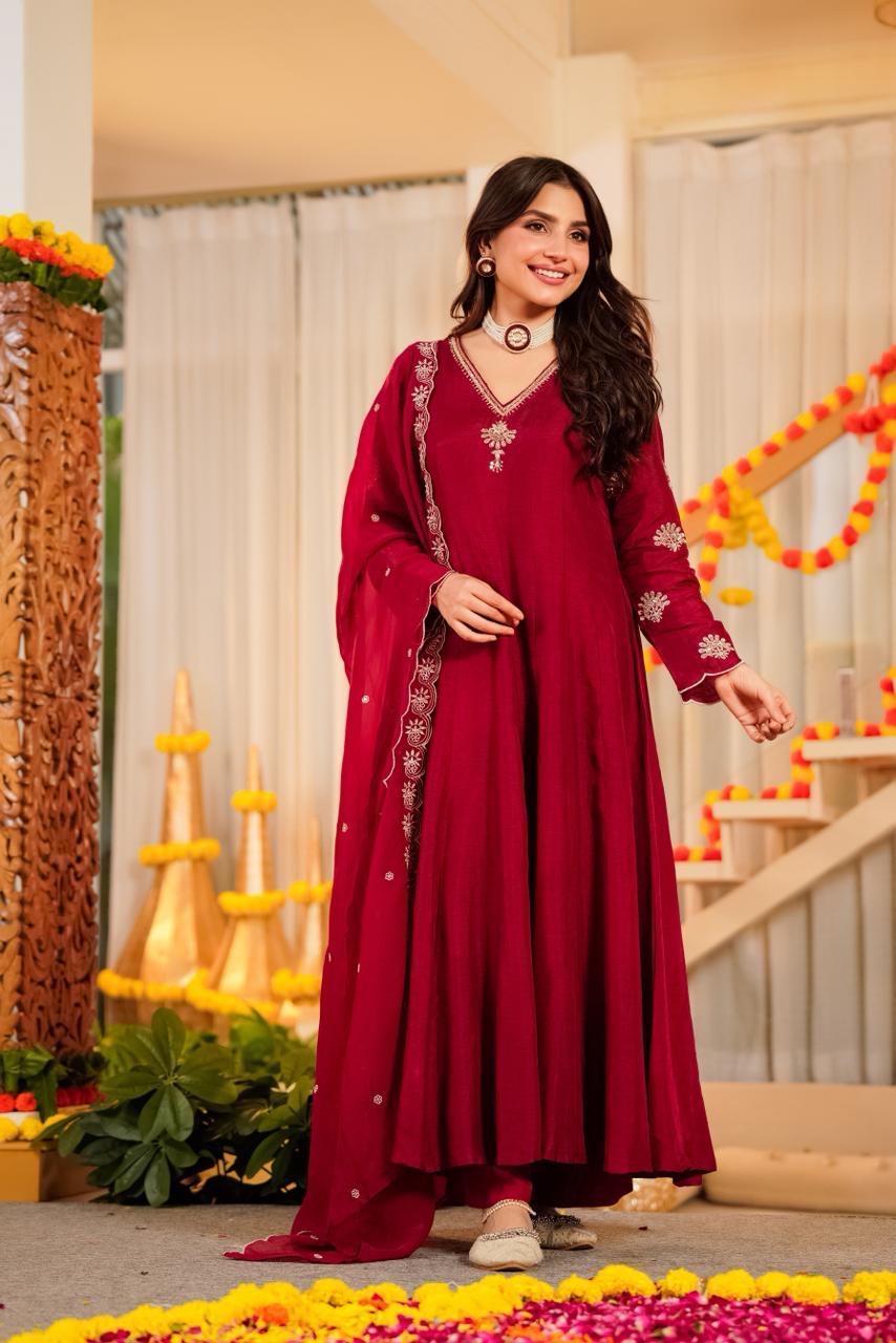 DOLA SILK SUIT HAND WORK SUIT