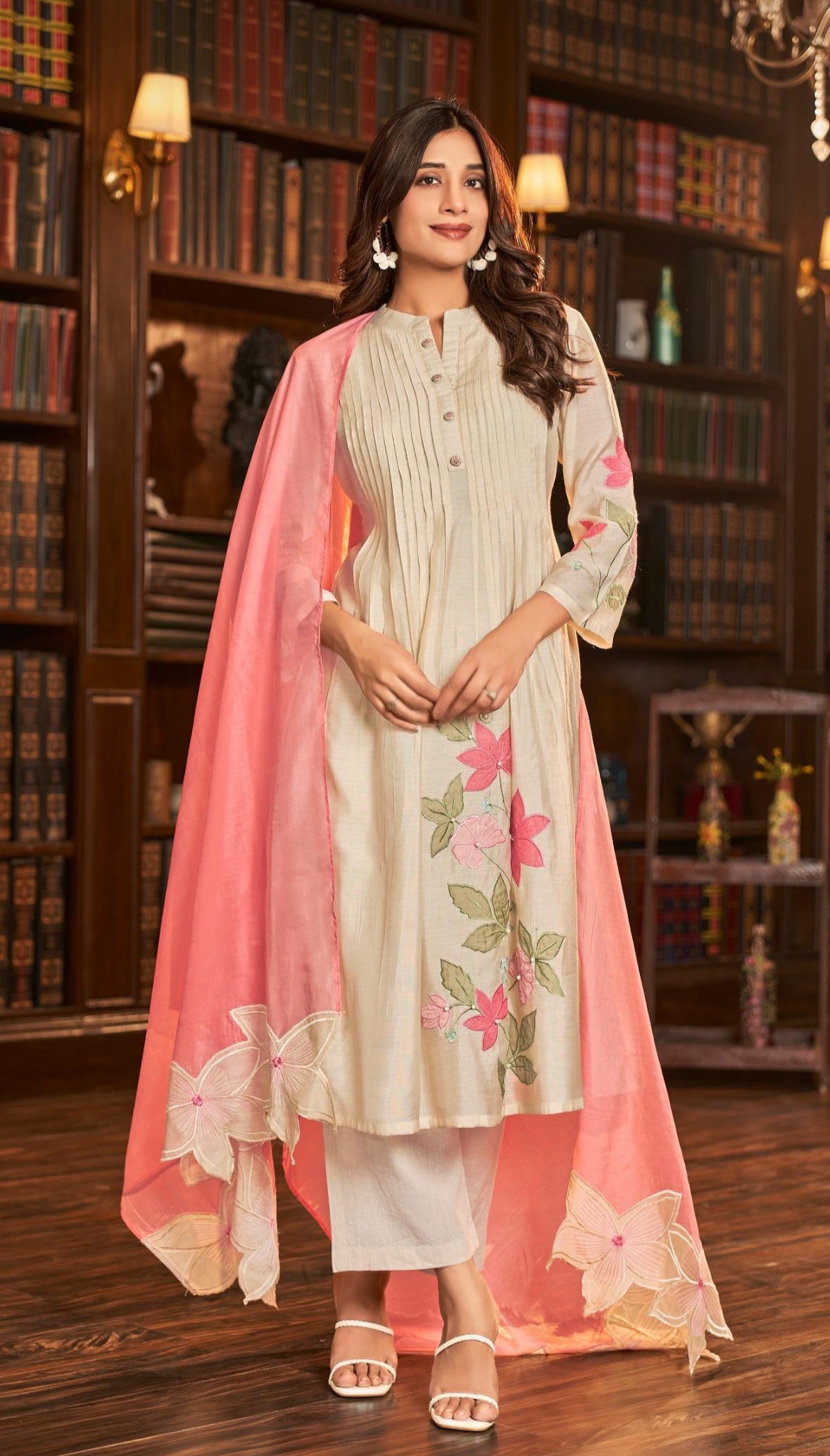 Mul Chanderi appliqué suit