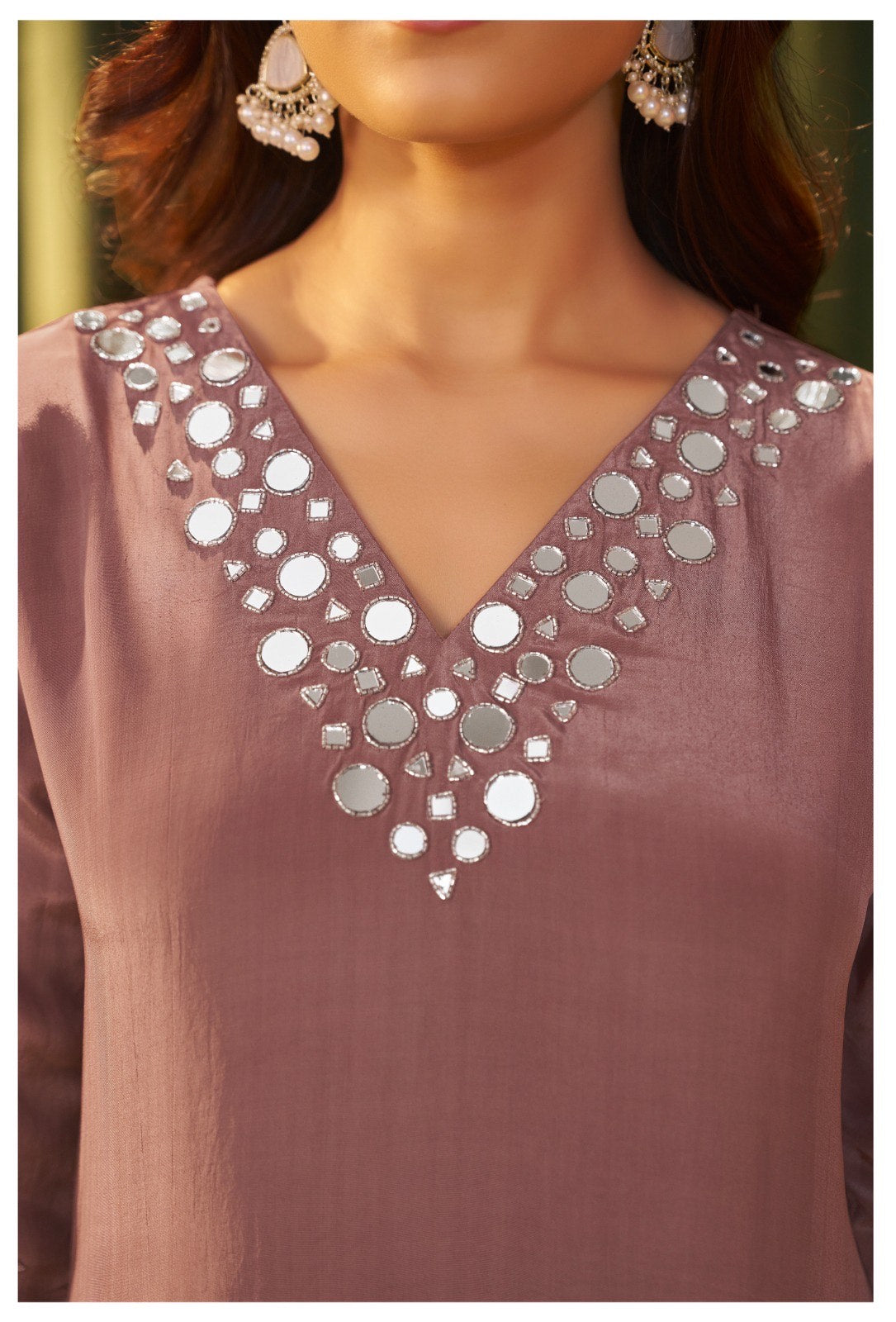 Crepe nude color suit.