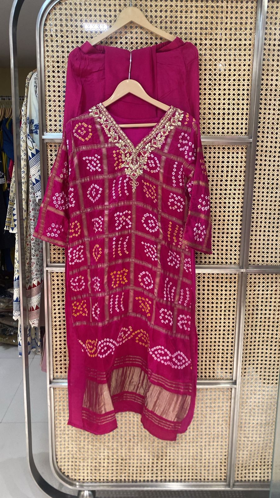 Gajji Silk Bandhani Elegance Suit Sets